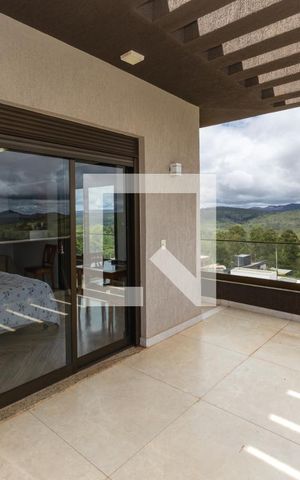 Casa de condomínio à venda com 800m², 5 quartos e 6 vagas Casa de condomínio à venda com 800m², 5 quartos e 6 vagasQuarto 1