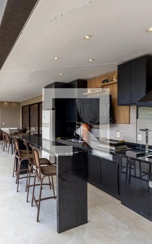 Casa de condomínio à venda com 800m², 5 quartos e 6 vagas Casa de condomínio à venda com 800m², 5 quartos e 6 vagasÁrea comum