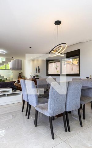 Casa de condomínio à venda com 800m², 5 quartos e 6 vagas Casa de condomínio à venda com 800m², 5 quartos e 6 vagasSala de Jantar