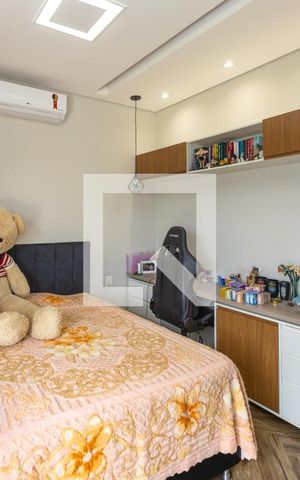 Casa de condomínio à venda com 800m², 5 quartos e 6 vagas Casa de condomínio à venda com 800m², 5 quartos e 6 vagasQuarto 3