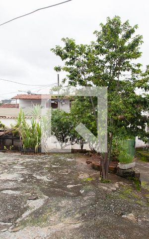 Casa à venda com 284m², 6 quartos e 6 vagas Casa à venda com 284m², 6 quartos e 6 vagasQuintal