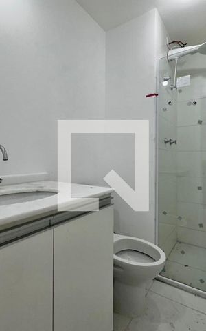 Studio para alugar com 28m², 0 quarto e sem vaga Studio para alugar com 28m², 0 quarto e sem vagaBanheiro