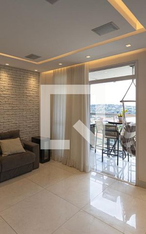 Apartamento à venda com 136m², 3 quartos e 3 vagas Apartamento à venda com 136m², 3 quartos e 3 vagasSala de TV