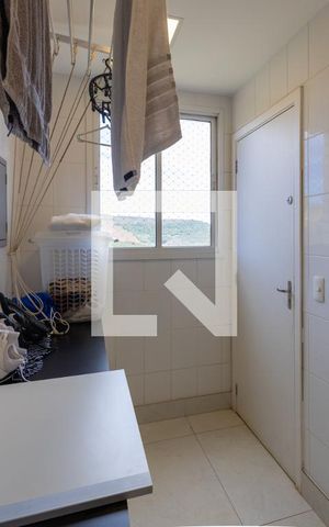 Apartamento à venda com 136m², 3 quartos e 3 vagas Apartamento à venda com 136m², 3 quartos e 3 vagasÁrea de Serviço