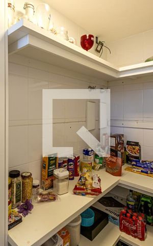 Apartamento à venda com 136m², 3 quartos e 3 vagas Apartamento à venda com 136m², 3 quartos e 3 vagasÁrea de Serviço