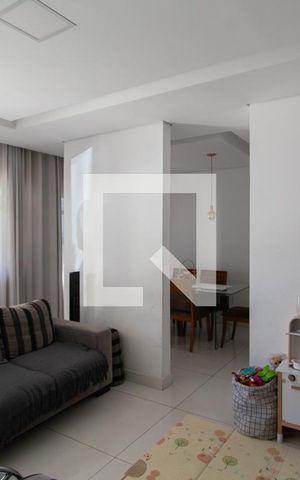 Casa à venda com 360m², 4 quartos e 4 vagas Casa à venda com 360m², 4 quartos e 4 vagasSala