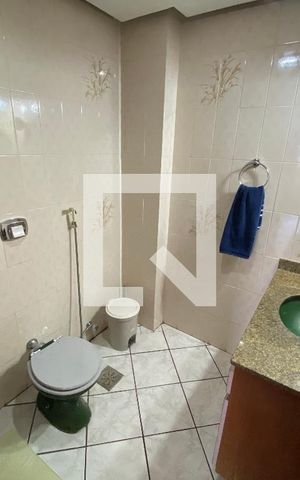 Apartamento à venda com 288m², 4 quartos e 2 vagas Apartamento à venda com 288m², 4 quartos e 2 vagasBanheiro Social