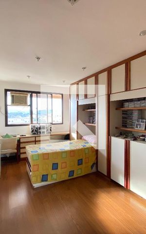 Apartamento à venda com 288m², 4 quartos e 2 vagas Apartamento à venda com 288m², 4 quartos e 2 vagasQuarto 1