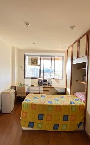 Apartamento à venda com 288m², 4 quartos e 2 vagas Apartamento à venda com 288m², 4 quartos e 2 vagasQuarto 1