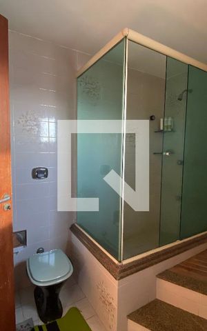 Apartamento à venda com 288m², 4 quartos e 2 vagas Apartamento à venda com 288m², 4 quartos e 2 vagasBanheiro do Quarto 1