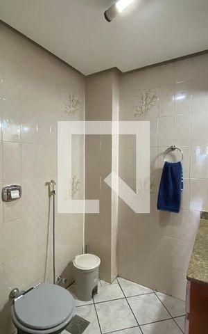 Apartamento à venda com 288m², 4 quartos e 2 vagas Apartamento à venda com 288m², 4 quartos e 2 vagasBanheiro Social