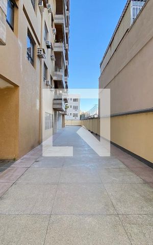 Apartamento à venda com 288m², 4 quartos e 2 vagas Apartamento à venda com 288m², 4 quartos e 2 vagasÁrea comum - Playground