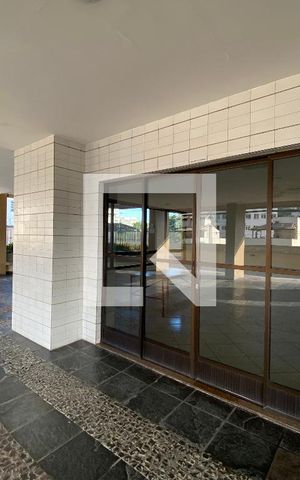 Apartamento à venda com 288m², 4 quartos e 2 vagas Apartamento à venda com 288m², 4 quartos e 2 vagasÁrea comum - Salão de festas