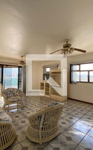 Apartamento à venda com 288m², 4 quartos e 2 vagas Apartamento à venda com 288m², 4 quartos e 2 vagasSala 2