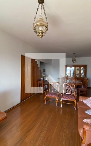 Apartamento à venda com 288m², 4 quartos e 2 vagas Apartamento à venda com 288m², 4 quartos e 2 vagasSala