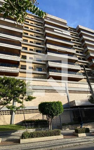 Apartamento à venda com 288m², 4 quartos e 2 vagas Apartamento à venda com 288m², 4 quartos e 2 vagasFachada