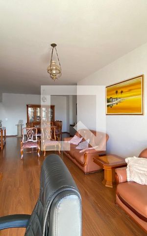 Apartamento à venda com 288m², 4 quartos e 2 vagas Apartamento à venda com 288m², 4 quartos e 2 vagasSala