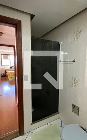 Apartamento à venda com 288m², 4 quartos e 2 vagas Apartamento à venda com 288m², 4 quartos e 2 vagasBanheiro Social