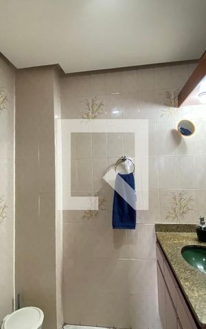 Apartamento à venda com 288m², 4 quartos e 2 vagas Apartamento à venda com 288m², 4 quartos e 2 vagasBanheiro Social