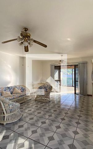 Apartamento à venda com 288m², 4 quartos e 2 vagas Apartamento à venda com 288m², 4 quartos e 2 vagasSala 2