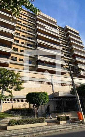 Apartamento à venda com 288m², 4 quartos e 2 vagas Apartamento à venda com 288m², 4 quartos e 2 vagasFachada