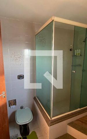 Apartamento à venda com 288m², 4 quartos e 2 vagas Apartamento à venda com 288m², 4 quartos e 2 vagasBanheiro do Quarto 1