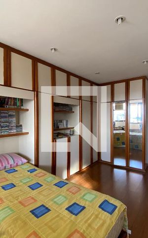 Apartamento à venda com 288m², 4 quartos e 2 vagas Apartamento à venda com 288m², 4 quartos e 2 vagasQuarto 1