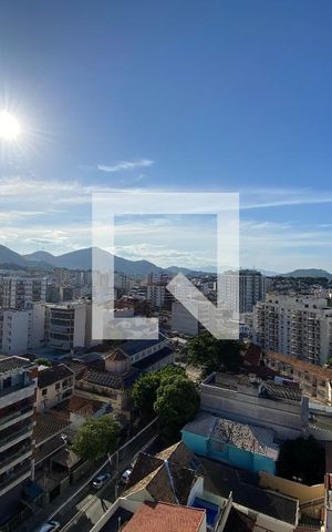 Apartamento à venda com 288m², 4 quartos e 2 vagas Apartamento à venda com 288m², 4 quartos e 2 vagasVista