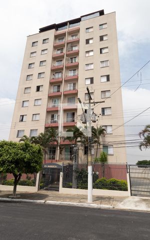 Apartamento à venda com 79m², 3 quartos e 2 vagasFachada