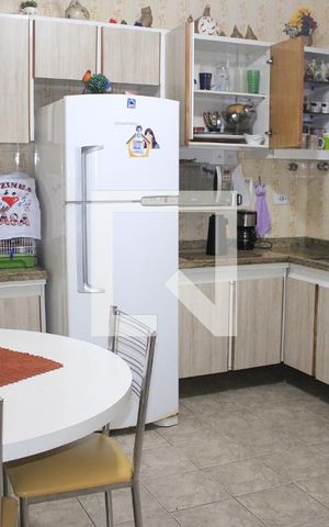 Casa à venda com 153m², 3 quartos e 2 vagasCozinha