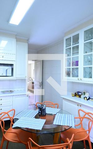 Apartamento à venda com 160m², 3 quartos e 2 vagasCozinha