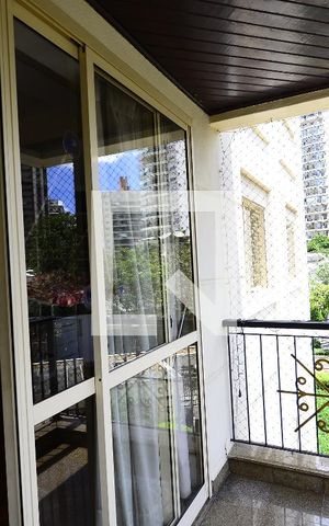 Apartamento à venda com 160m², 3 quartos e 2 vagasVaranda