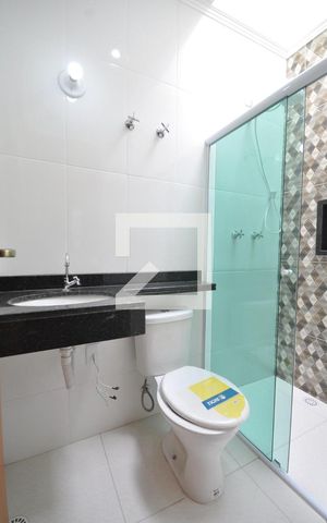 Casa à venda com 110m², 3 quartos e 2 vagasBanheiro da Suíte 2