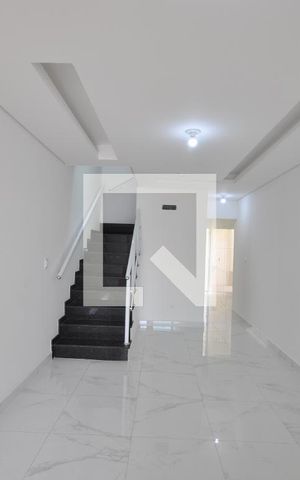Casa à venda com 110m², 3 quartos e 2 vagasSala