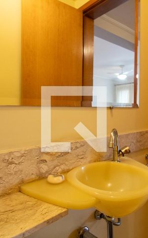 Apartamento para alugar com 160m², 3 quartos e 2 vagas Apartamento para alugar com 160m², 3 quartos e 2 vagasLavabo