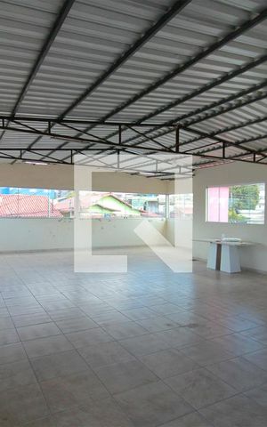 Casa à venda com 372m², 4 quartos e 4 vagasSalão 2º piso