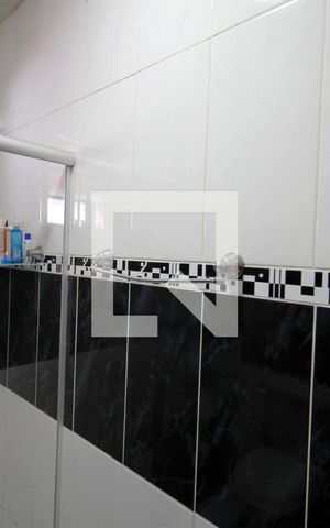 Casa à venda com 372m², 4 quartos e 4 vagasBanheiro