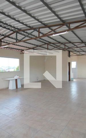 Casa à venda com 372m², 4 quartos e 4 vagasSalão 2º piso