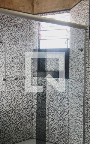 Casa à venda com 372m², 4 quartos e 4 vagasBanheiro 2