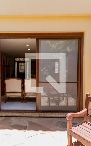 Casa de condomínio à venda com 219m², 3 quartos e 2 vagas Casa de condomínio à venda com 219m², 3 quartos e 2 vagasQuintal