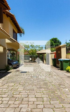 Casa de condomínio à venda com 219m², 3 quartos e 2 vagas Casa de condomínio à venda com 219m², 3 quartos e 2 vagasÁrea comum