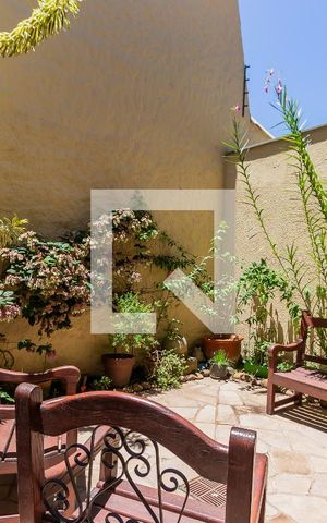 Casa de condomínio à venda com 219m², 3 quartos e 2 vagas Casa de condomínio à venda com 219m², 3 quartos e 2 vagasQuintal