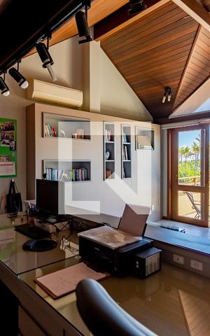 Casa de condomínio à venda com 219m², 3 quartos e 2 vagas Casa de condomínio à venda com 219m², 3 quartos e 2 vagasTerraço