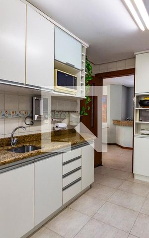 Casa de condomínio à venda com 219m², 3 quartos e 2 vagas Casa de condomínio à venda com 219m², 3 quartos e 2 vagasCozinha