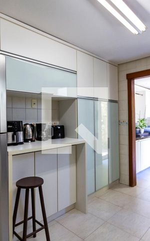 Casa de condomínio à venda com 219m², 3 quartos e 2 vagas Casa de condomínio à venda com 219m², 3 quartos e 2 vagasCozinha