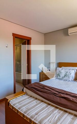 Casa de condomínio à venda com 219m², 3 quartos e 2 vagas Casa de condomínio à venda com 219m², 3 quartos e 2 vagasSuíte