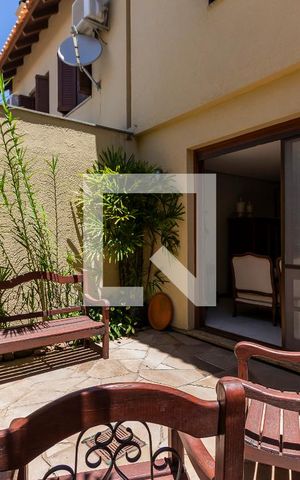 Casa de condomínio à venda com 219m², 3 quartos e 2 vagas Casa de condomínio à venda com 219m², 3 quartos e 2 vagasQuintal