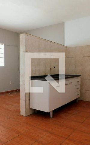 Casa para alugar com 80m², 2 quartos e 1 vagaCozinha