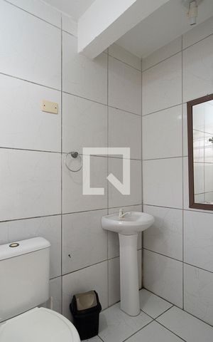 Casa de condomínio à venda com 40m², 1 quarto e 1 vaga Casa de condomínio à venda com 40m², 1 quarto e 1 vagaBanheiro