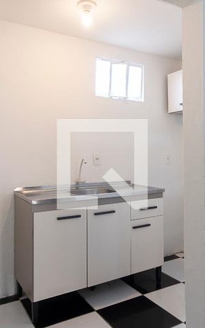 Casa de condomínio à venda com 40m², 1 quarto e 1 vaga Casa de condomínio à venda com 40m², 1 quarto e 1 vagaCozinha e Área de Serviço
